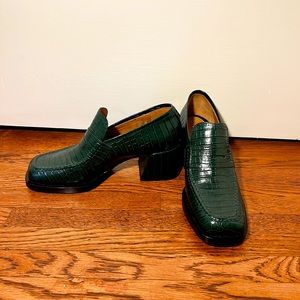 LABUCQ Kitty Loafer in Emerald